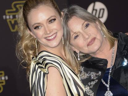 Billie Lourd y Carrie Fisher, en el estreno de &#039;Star Wars&#039; en 2015.