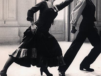 Cristina Hoyos y Antonio Gades, en una imagen de la película <i>Bodas de sangre,</i> de Carlos Saura.
