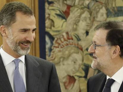 Felipe VI recibe a Mariano Rajoy en el palacio de La Zarzuela.