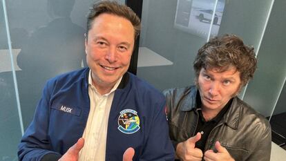 Elon Musk y Javier Milei, reunidos en la fábrica de Tesla de Austin (Texas) este viernes, en una imagen compartida por el mandatario argentino.