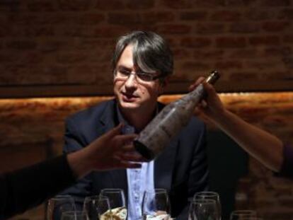 Luis Tolosa, autor de Los supervinos 2014, en la cata de ayer.