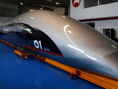 La cápsula para el transporte de pasajeros Hyperloop presentada en El Puerto de Santa María, Cádiz.