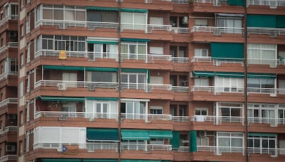 Un edificio de viviendas en el barrio de Badal de Barcelona.