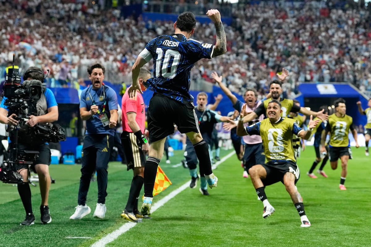 Messi emula a Maradona ante Inglaterra y va a por Pelé