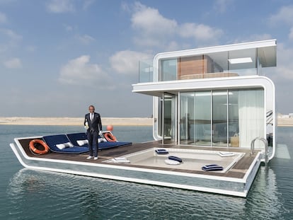 The Floating Seahorse, situada a tres kilómetros de la costa de Dubái, es una casa vacacional con habitación y baño bajo el mar.