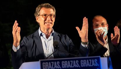 Alberto Núñez Feijóo celebra su victoria en Galicia.