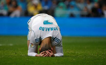 Cristiano Ronaldo, desesperado, tras la enésima ocasión fallada contra el Villarreal.