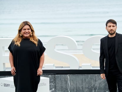 Romina Escobar y Eduardo Crespo, en la presentación de 'Nosotros nunca moriremos'.