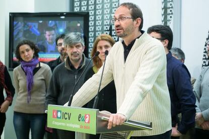 Joan Herrera a la seu d'ICV.