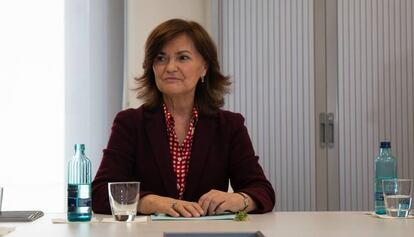 Carmen Calvo, en el Centro de Información Atención a la Mujer de L'Hospitalet de Llobregat.