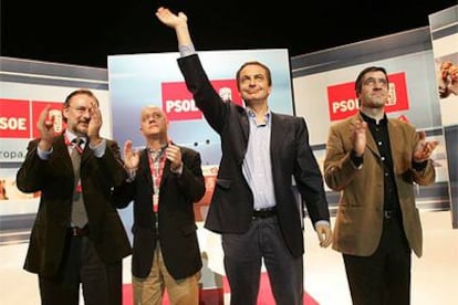 Álvaro Cuesta, Odón Elorza, Zapatero y Patxi López, en el mitin socialista.