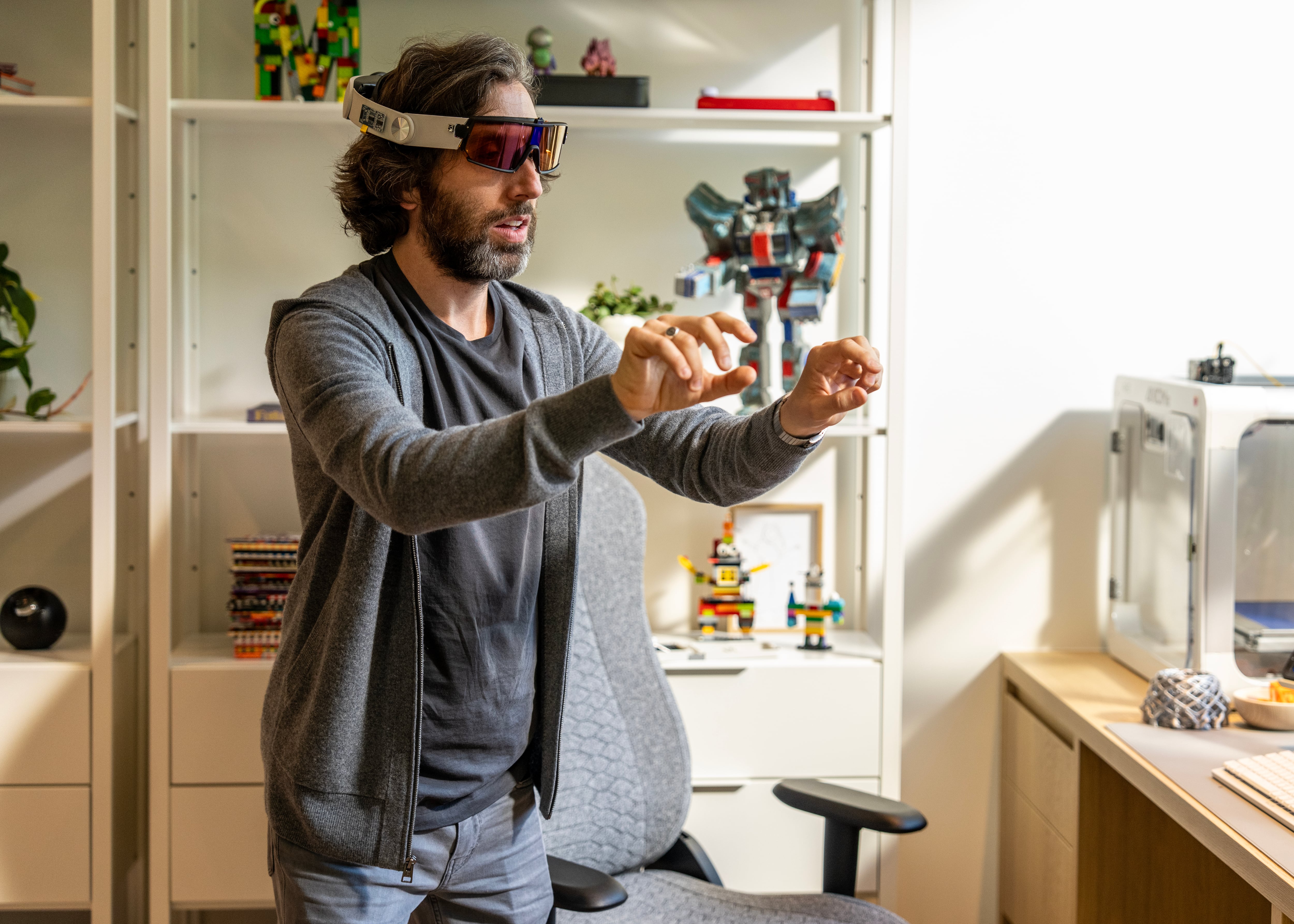 Simon Helberg, en una imagen de la primera temporada de 'The Audacity'.