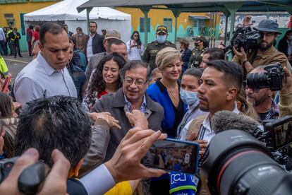 "A los jóvenes, a las mujeres, las urnas los espera para cambiar la historia de Colombia", ha dicho Gustavo Petro. 