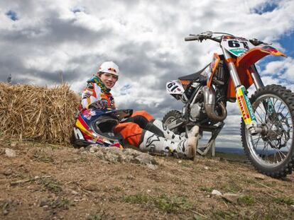 Retrato de Jorge Prado con su KTM.