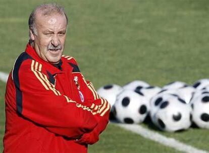 Vicente Del Bosque, durante un entrenamiento de la seleccin en la ciudad deportiva de Las Rozas.