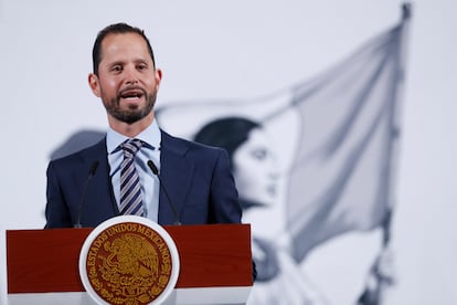 Raúl Escalante vicepresidente de Grupo Modelo durante la conferencia de prensa en Palacio Nacional, en Ciudad de México.