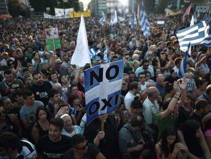 Manifestação a favor do 'não', nesta sexta, em Atenas.