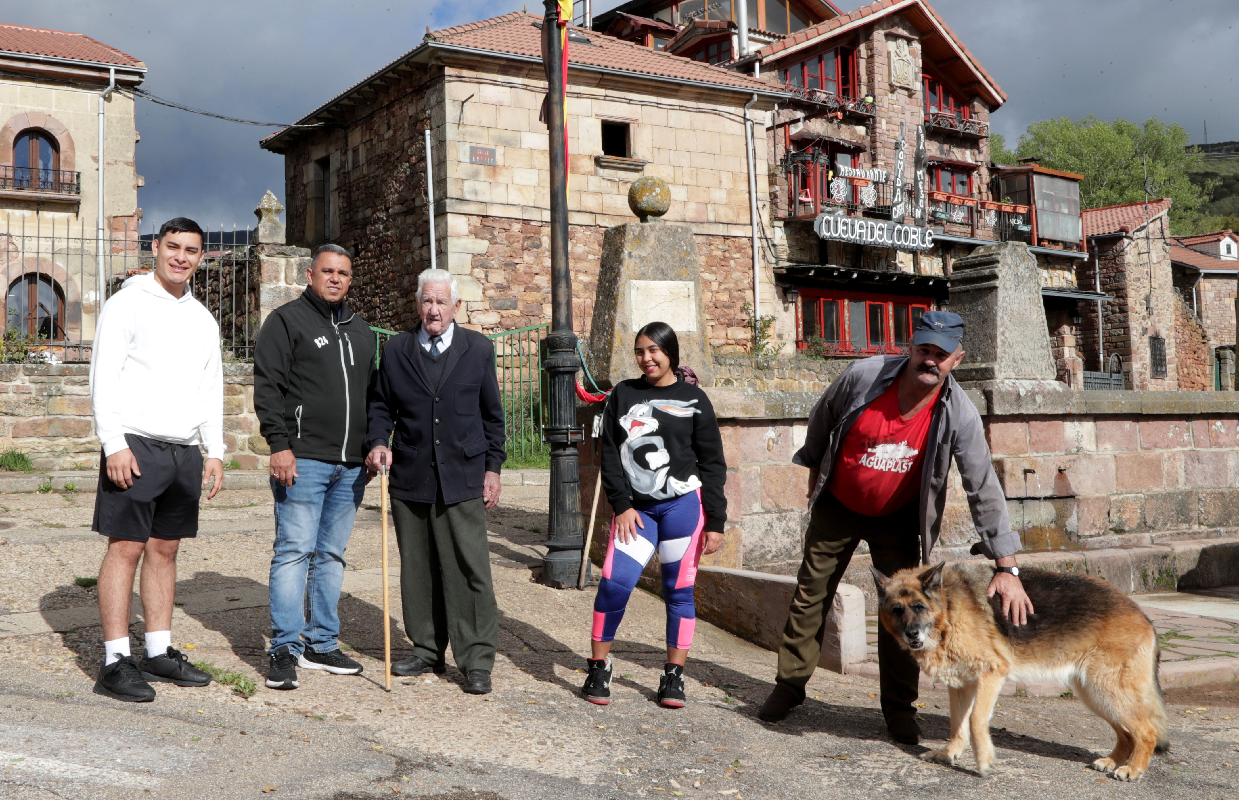 Brañosera, el pueblo más antiguo de España, confía en la  inmigración para volver a sus fueros