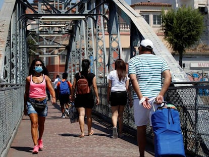 El pont de la Torrassa, aquest dissabte a l'Hospitalet de Llobregat, on s'ha multiplicat el número de contagis.