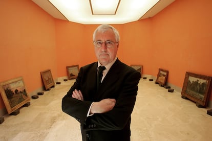 Tomás Llorens, cuando era conservador jefe del Museo Thyssen-Bornemisza, en 2004, en una de las salas del centro.