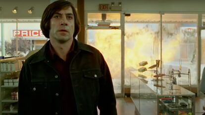 Javier Bardem, en un fotograma de 'No es país para viejos', de los hermanos Coen, la película por la que ganó el Oscar al mejor actor protagonista.