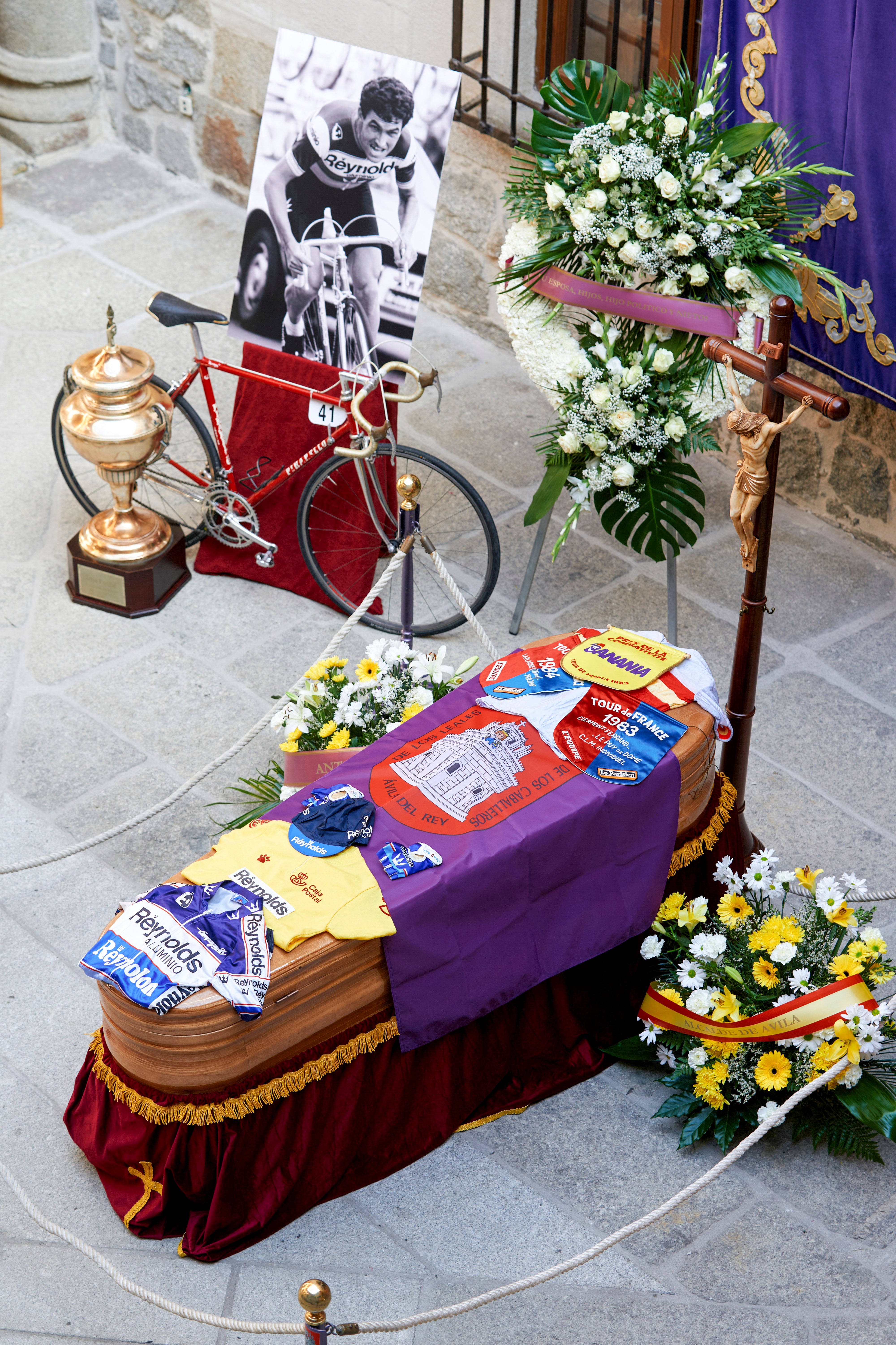 Chava Jiménez और Ángel Arroyo: दो Baroque cyclists कड़ी मेहनत और austere Castile में अनंतता साझा