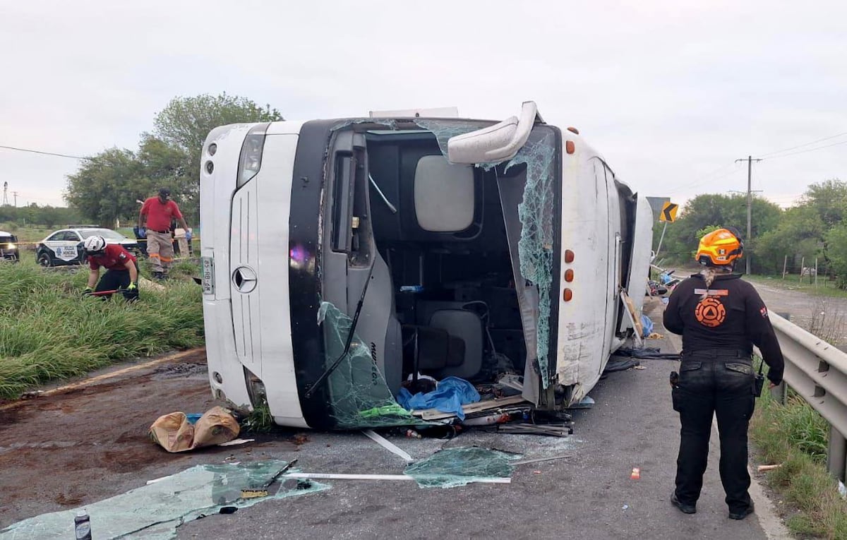 La volcadura de un autobús de pasajeros deja al menos 11 muertos en el norte de México