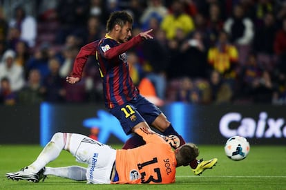 Neymar marca el 1 a 0