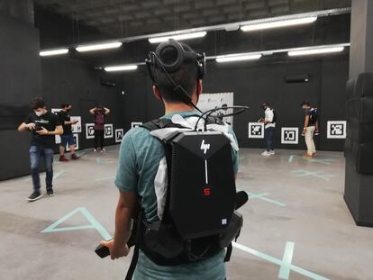 Detalle de la mochila que contiene el ordenador.