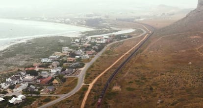 El modelo de 375 convoyes de Transnet durante la ruta entre Sishen y Saldanha.