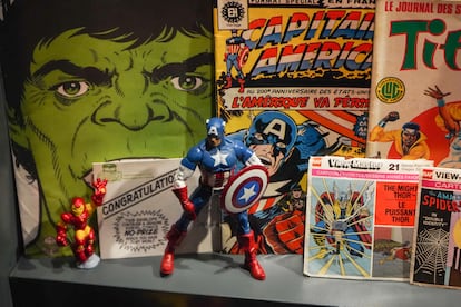 Merchandising de Marvel, en la exposicin Marvel: Universe of Super Heroes.