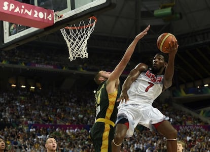 Faried entra a canasta ante Valanciunas.