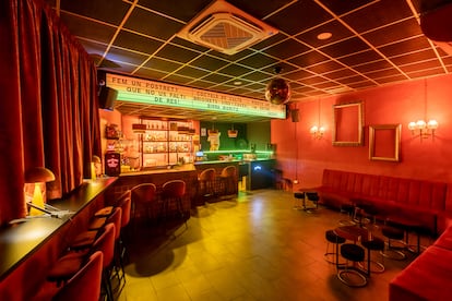 Interior del cocktail bar 'Rouge' de Barcelona en una imagen de archivo