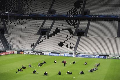 Los jugadores del Copenhague entrenan en Turín.