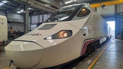 Cabeza de uno de los Alvia S-730 en el taller de Talgo.