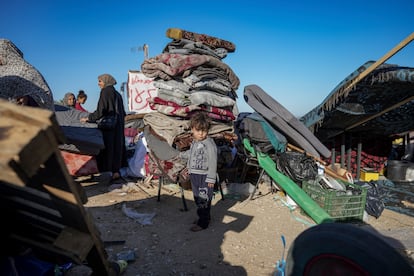 Palestinos desplazados desde Rafah