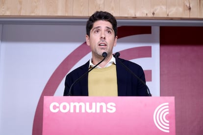 El portavoz parlamentario de los comuns, David Cid, en un momento de la rueda de prensa.