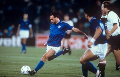 YNDBZKV3TFE2JIEDRJ7V3ADCIE - Muere a los 59 años ‘Totò’ Schillaci, la mirada apasionada del gol