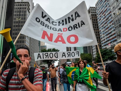 Una manifestación en contra de la vacuna para la covid-19 en São Paulo.