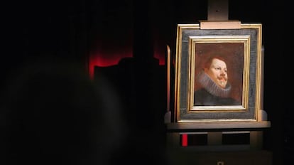Presentación en el Museo del Prado del retrato de Felipe III pintado por Velázquez.