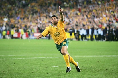 John Aloisi celebra un gol con la selección de Australia en el Mundial de 2006.