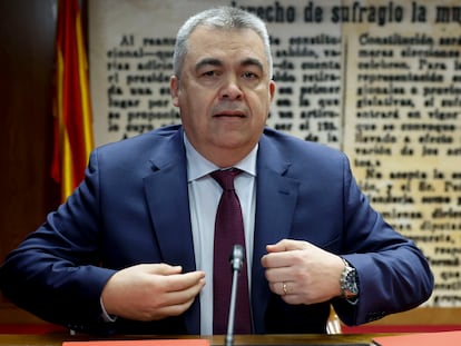 El secretario de organización del PSOE, Santos Cerdán, este martes en la comisión de investigación del 'caso Koldo' en el Senado.