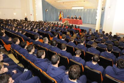 Acto de inauguración del curso de la 22ª promoción de la Ertzaintza en Vitoria.