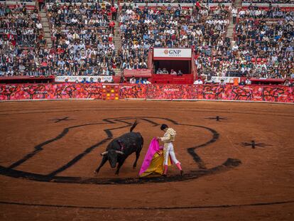 Una corrida en la plaza de toros de Ciudad de México, el domingo 12 de diciembre de 2021.
