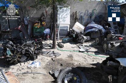 Una de las infraviviendas de la Cañada donde la banda desguazaba los coches.