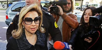 María Antonia Munar entra en los juzgados de palma para declarar por el 'caso maquillaje'.