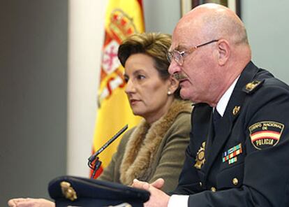 El comisario general de Policía Científica, Carlos Corrales, y la directora del Instituto Anatómico Forense, Carmen Baladía.