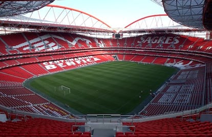 Imagen panorámica del estadio Da Luz de Lisboa.