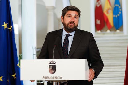 El presidente de la Región de Murcia, Fernando López Miras, este lunes en la comparecencia en la que ha anunciado los cambios en su Gobierno.