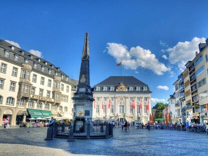 El corazón de Bonn es su plaza mayor o Markt, que ofrece cada mañana un mercado callejero.